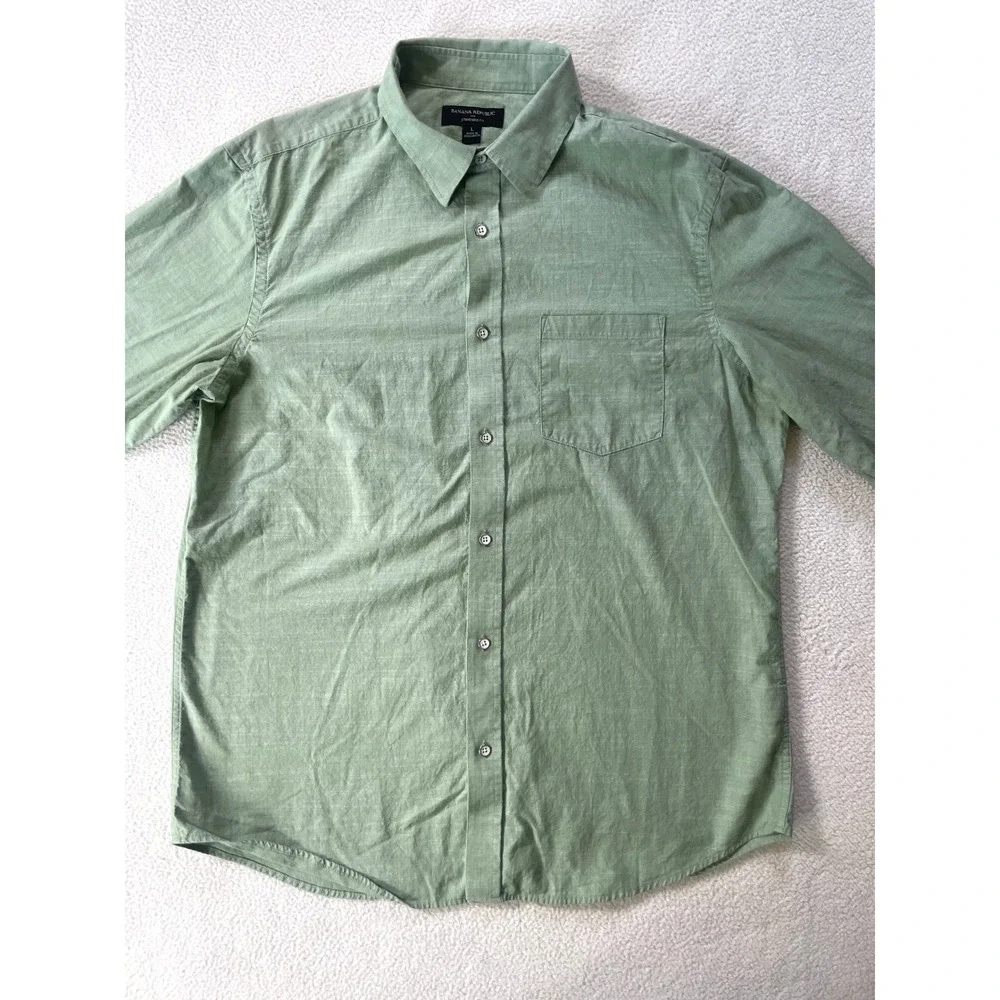 Banana Republic Mens Large Button Down Shirt Green Standard Fit Long Sleeve